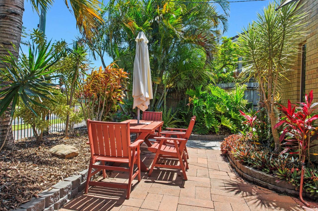 Motel Sunshine Coast Caloundra Exteriör bild